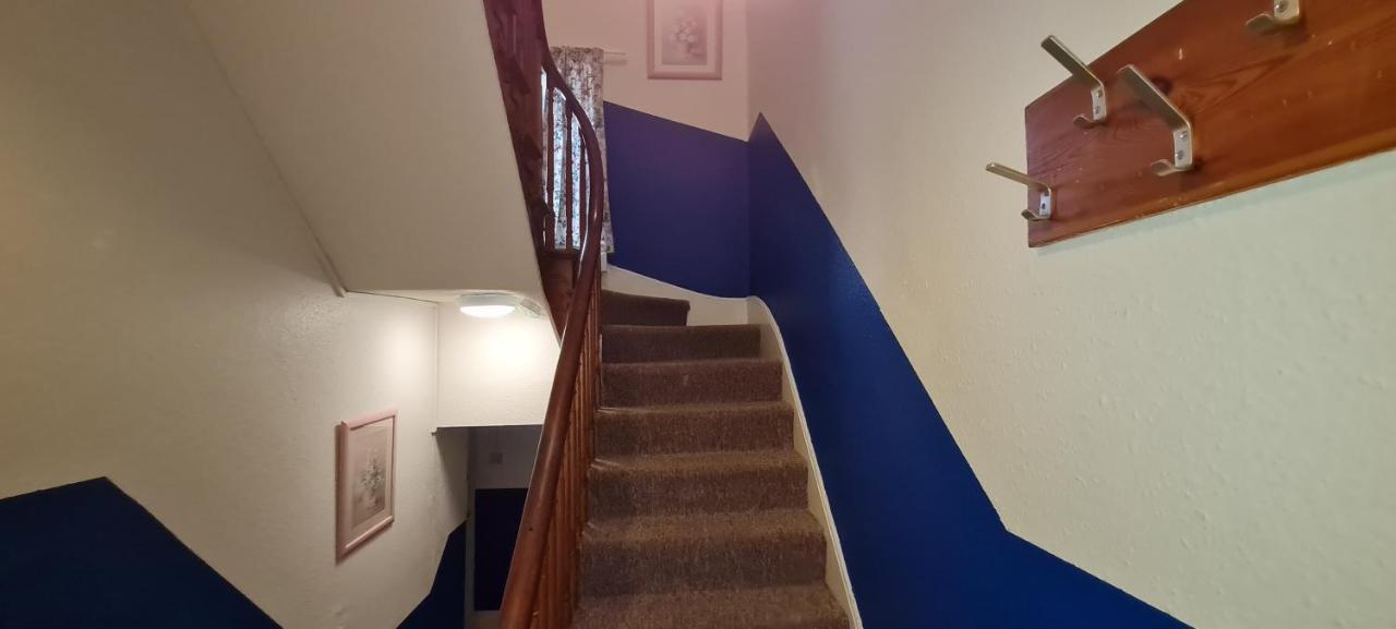 17 Bridge St, 3 Bedroom Flat อาเบอรีสวิท ภายนอก รูปภาพ
